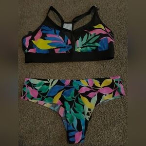 PINK Victoria's Secret Colorful Leaf Print Sports Bra